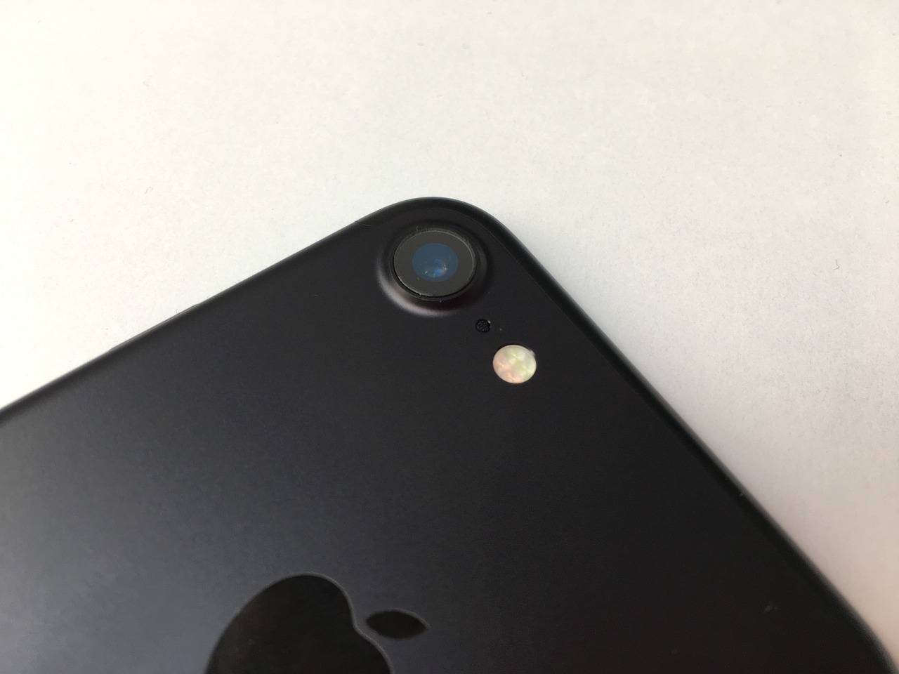 揭秘，蘋果iPhone 7在2016年的上市價(jià)格及其影響分析